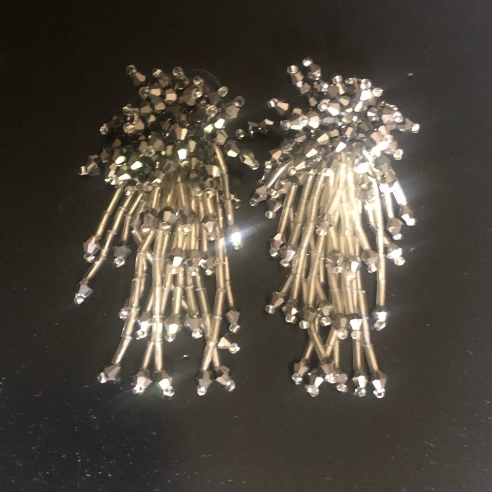 FUN SILVER AND CHARCOAL BEADED EARRING-VERY CUTE😍